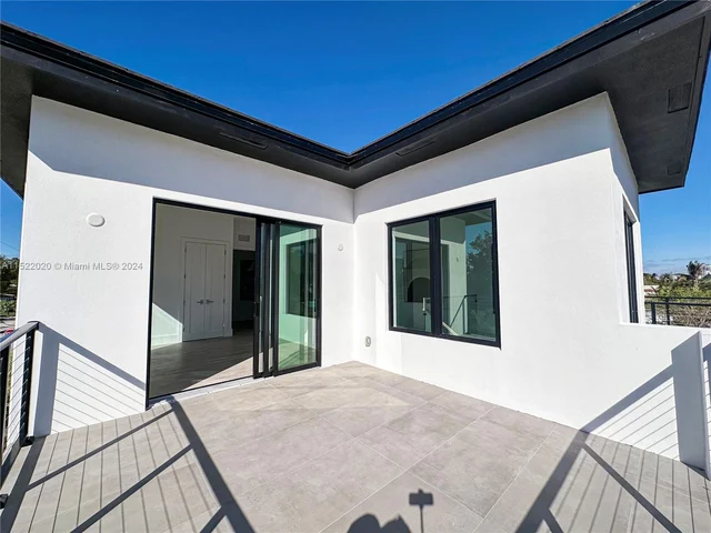 9000 Abbott Ave, Surfside FL 33154