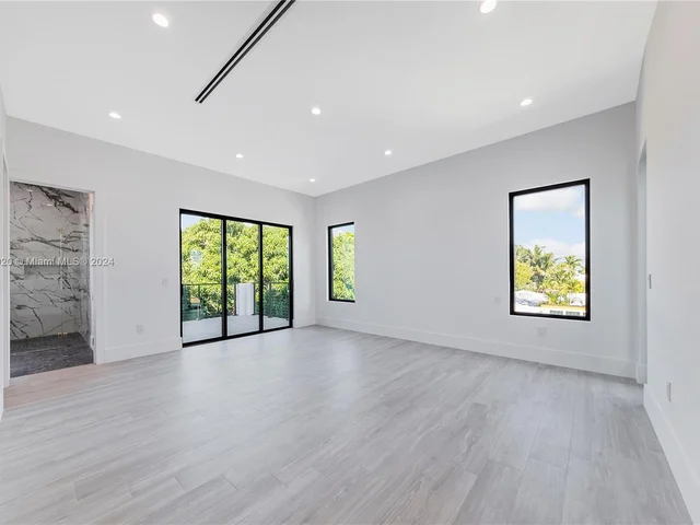 9000 Abbott Ave, Surfside FL 33154