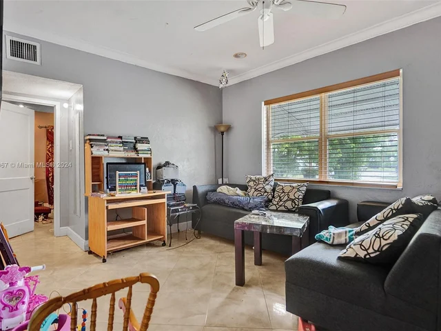 25 NW 127TH ST, North Miami FL 33168