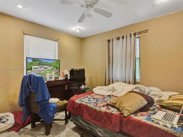 25 NW 127TH ST, North Miami FL 33168