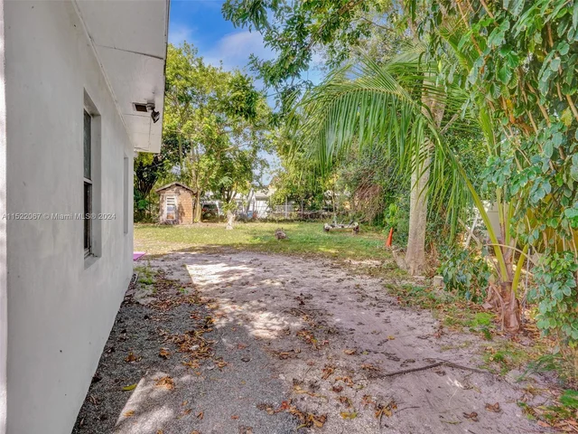 25 NW 127TH ST, North Miami FL 33168