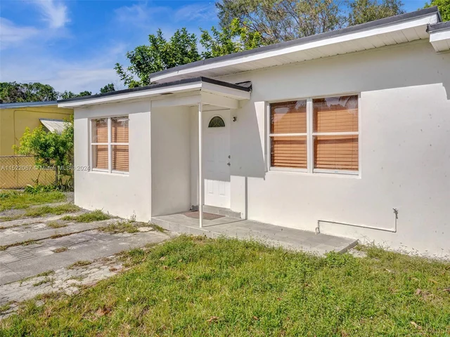 25 NW 127TH ST, North Miami FL 33168