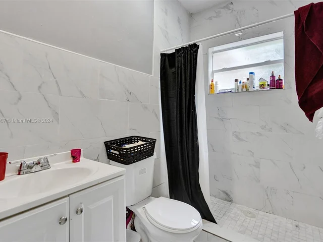 25 NW 127TH ST, North Miami FL 33168