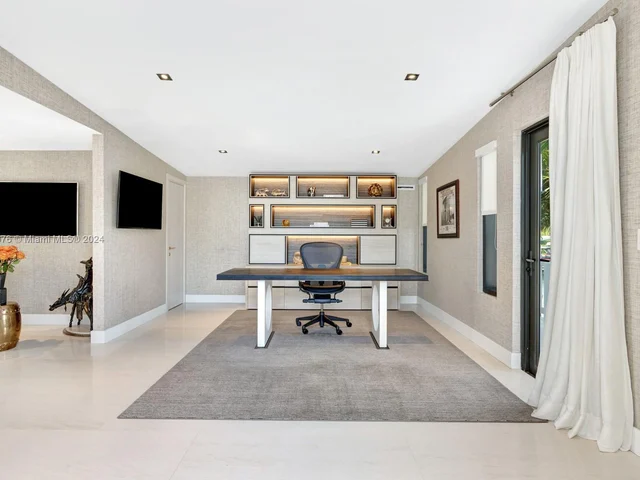 1995 NE 118th Rd, North Miami FL 33181