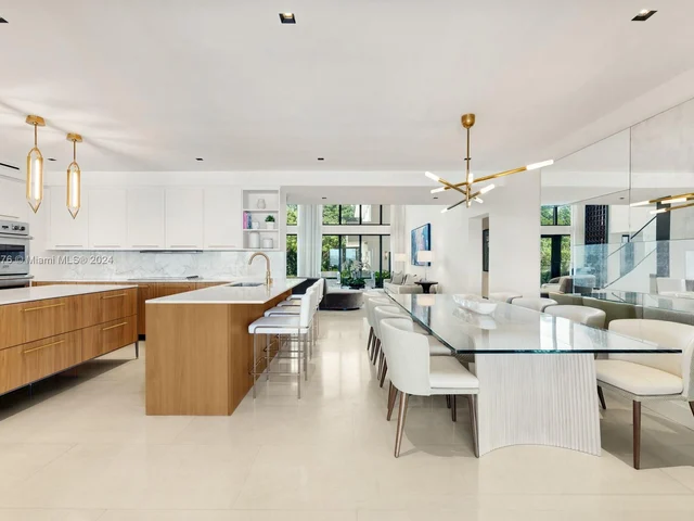 1995 NE 118th Rd, North Miami FL 33181