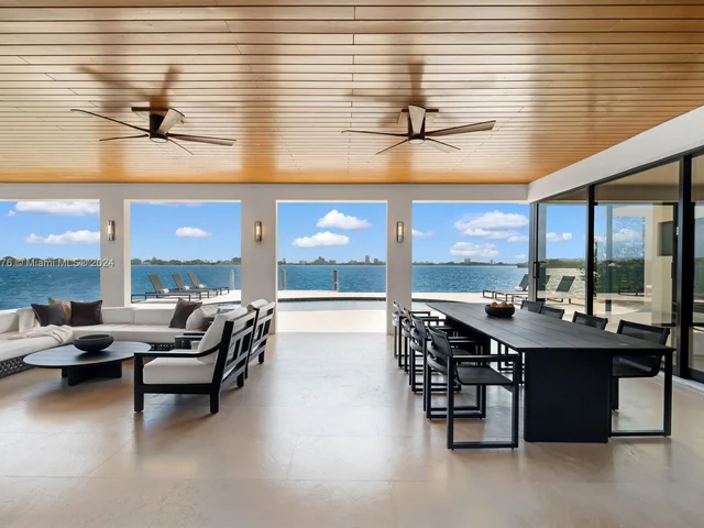 1995 NE 118th Rd, North Miami FL 33181