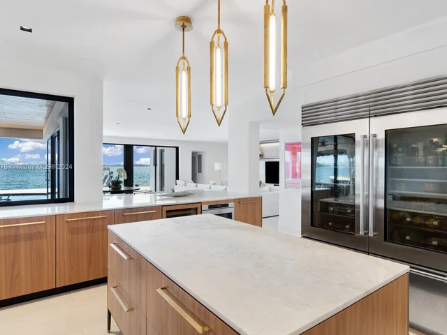 1995 NE 118th Rd, North Miami FL 33181