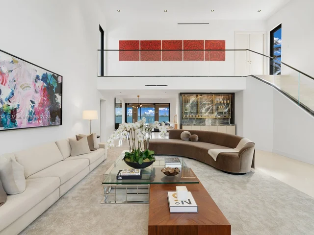 1995 NE 118th Rd, North Miami FL 33181