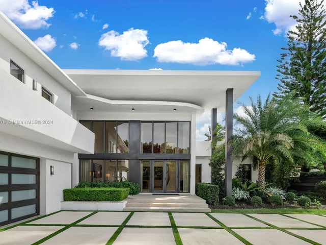 1995 NE 118th Rd, North Miami FL 33181