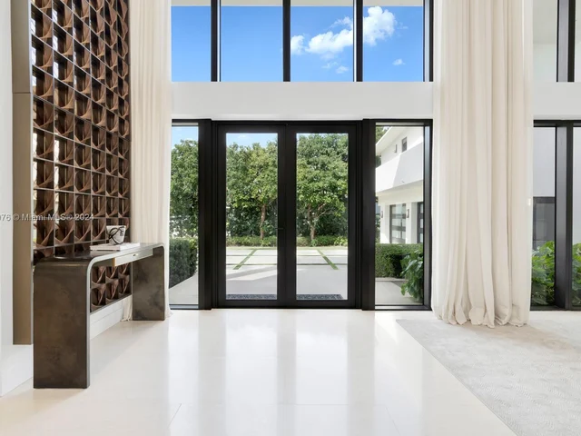 1995 NE 118th Rd, North Miami FL 33181