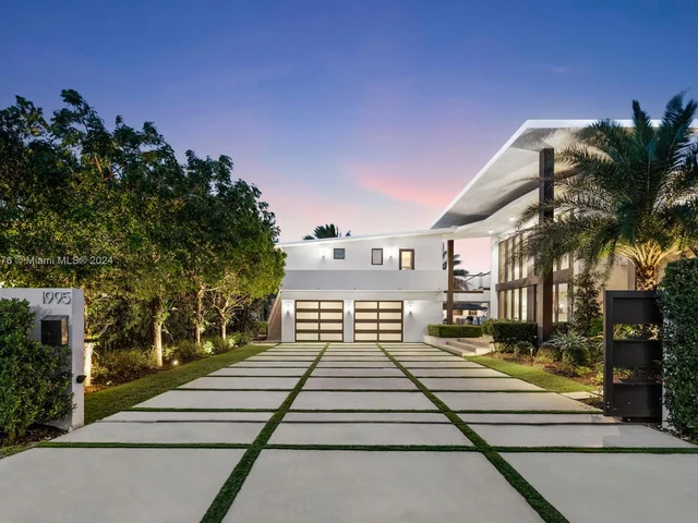 1995 NE 118th Rd, North Miami FL 33181