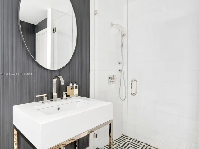 1995 NE 118th Rd, North Miami FL 33181