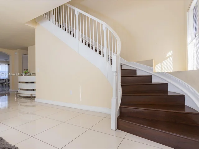 9965 NW 86 TE, Doral FL 33178