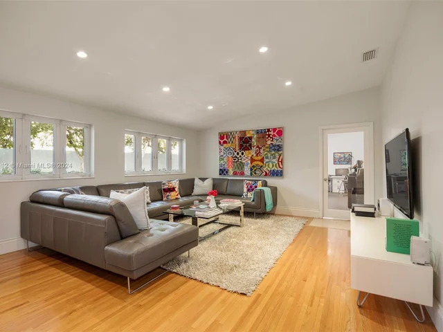 9380 SW 73rd Ave, Pinecrest FL 33156