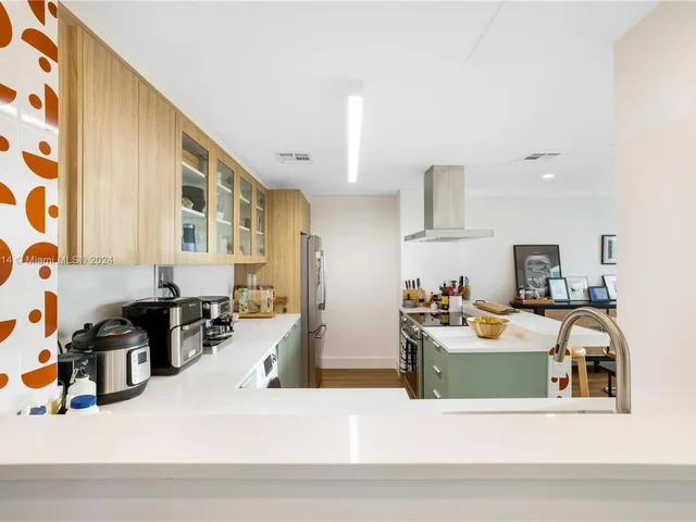 9100 W Bay Harbor Dr # 11C, Bay Harbor Islands FL 33154