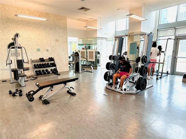 92 SW 3rd St # 506, Miami FL 33130