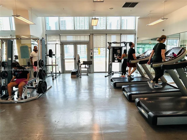 92 SW 3rd St # 506, Miami FL 33130