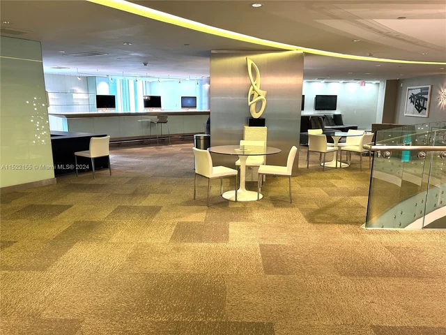 92 SW 3rd St # 506, Miami FL 33130