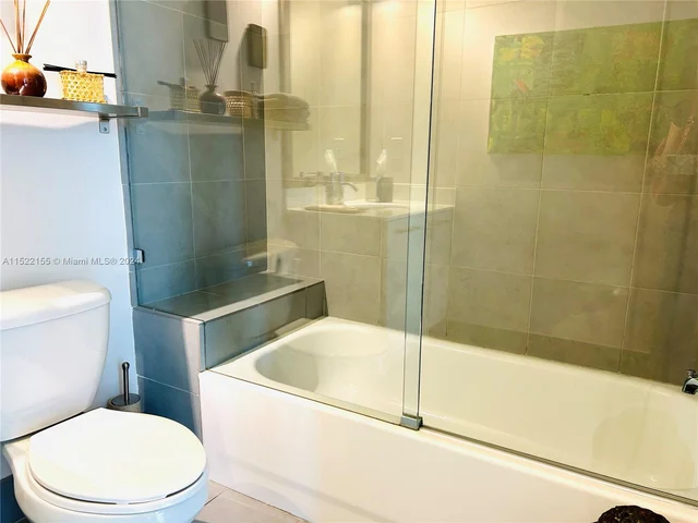 92 SW 3rd St # 506, Miami FL 33130