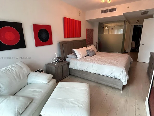 92 SW 3rd St # 506, Miami FL 33130