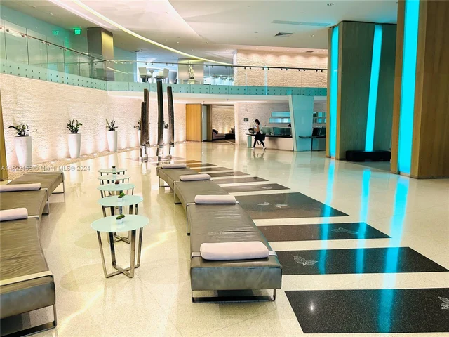 92 SW 3rd St # 506, Miami FL 33130