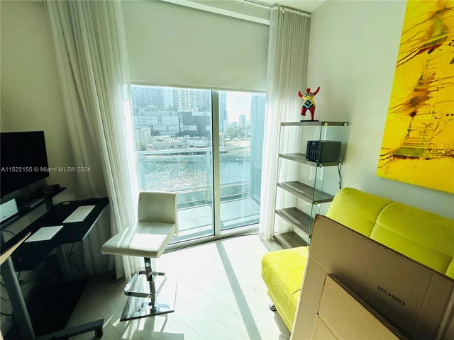 92 SW 3rd St # 506, Miami FL 33130