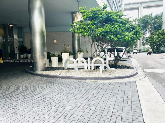 92 SW 3rd St # 506, Miami FL 33130