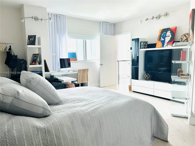 92 SW 3rd St # 506, Miami FL 33130