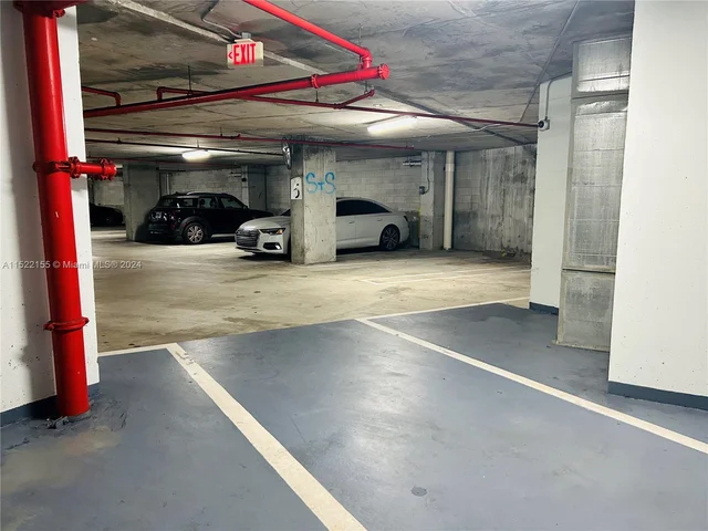 92 SW 3rd St # 506, Miami FL 33130