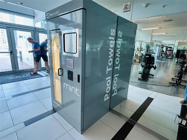 92 SW 3rd St # 506, Miami FL 33130