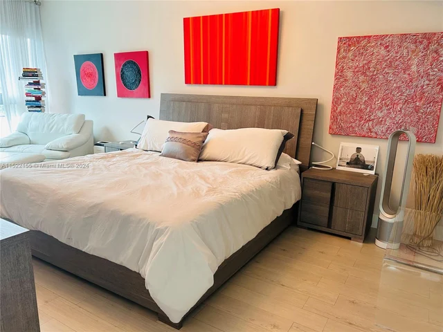 92 SW 3rd St # 506, Miami FL 33130