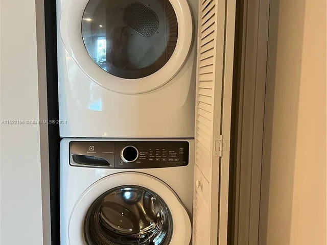 330 Sunny Isles Blvd # 705, Sunny Isles Beach FL 33160