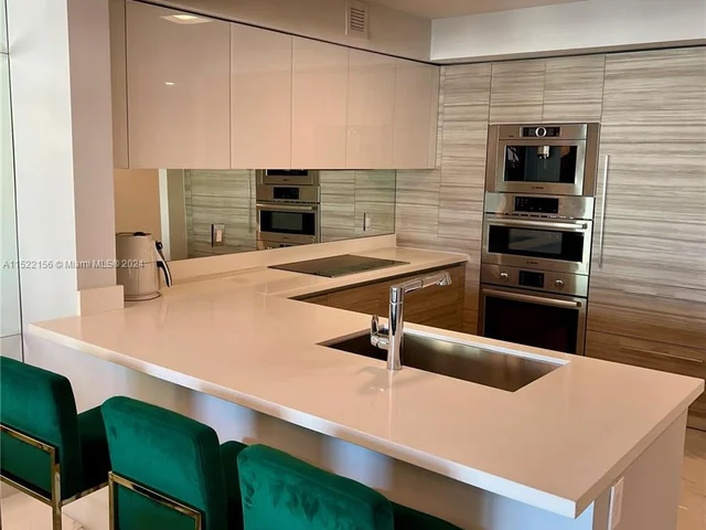 330 Sunny Isles Blvd # 705, Sunny Isles Beach FL 33160