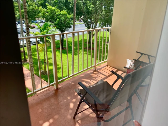 13100 SW 92 AV # 315, Miami FL 33176