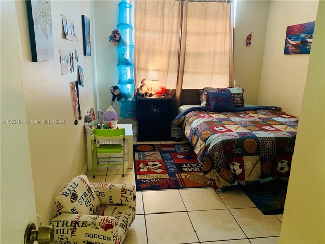 13100 SW 92 AV # 315, Miami FL 33176