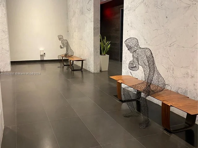 1600 NE 1st Ave # 1402, Miami FL 33132