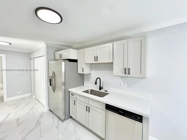 2798 S Carambola Cir S # 2798, Coconut Creek FL 33066