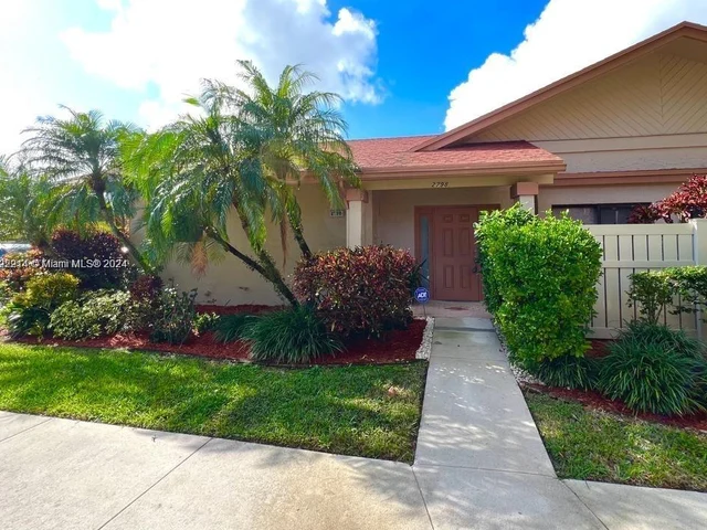 2798 S Carambola Cir S # 2798, Coconut Creek FL 33066