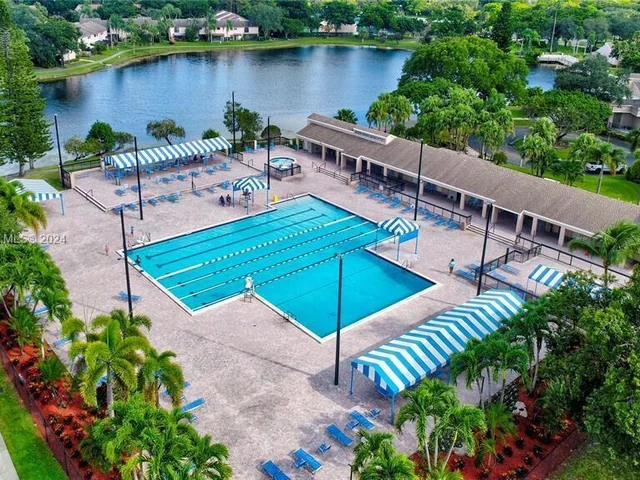 2798 S Carambola Cir S # 2798, Coconut Creek FL 33066