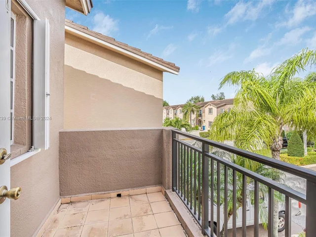7616 NW 182nd Ter # 203, Hialeah FL 33015