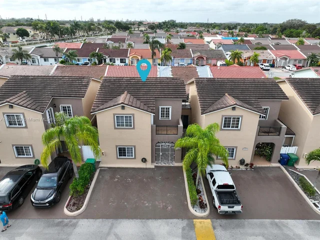 7616 NW 182nd Ter # 203, Hialeah FL 33015