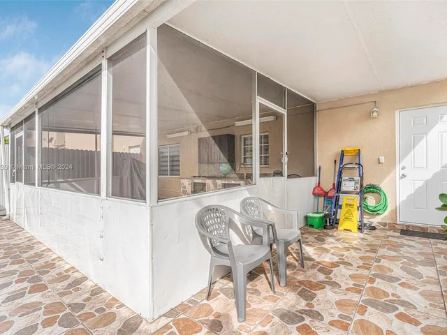 7616 NW 182nd Ter # 203, Hialeah FL 33015