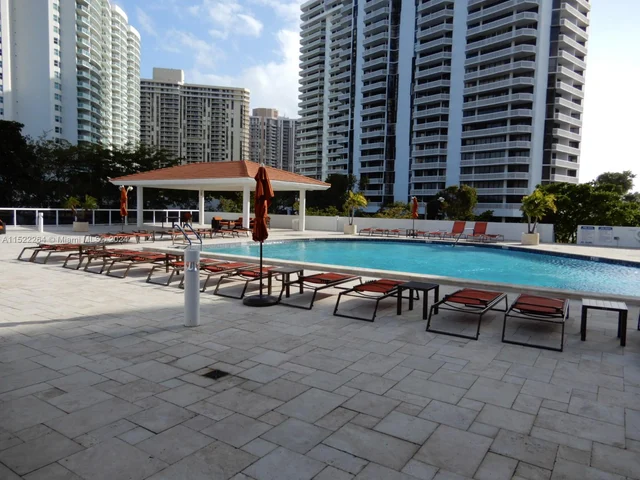 20515 E Country Club Dr # 1744, Aventura FL 33180