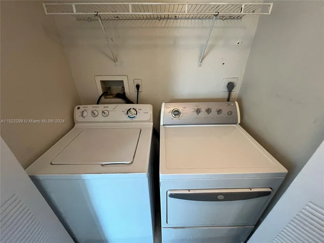 200 W Palm Cir W # 202, Pembroke Pines FL 33025