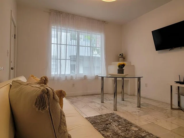 918 Jefferson Ave # 8, Miami Beach FL 33139