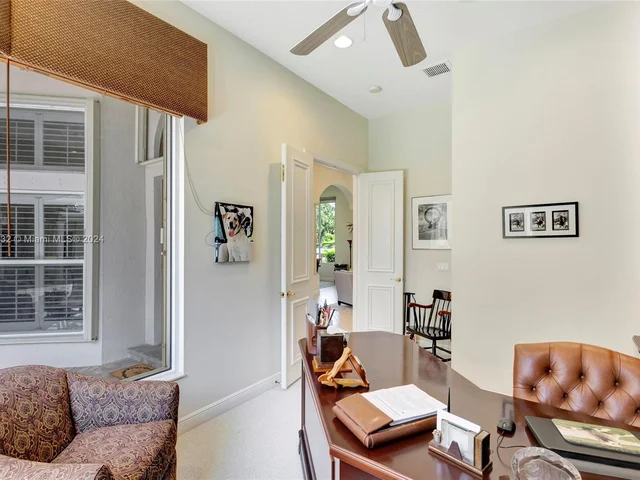 242 Montant Dr, Palm Beach Gardens FL 33410