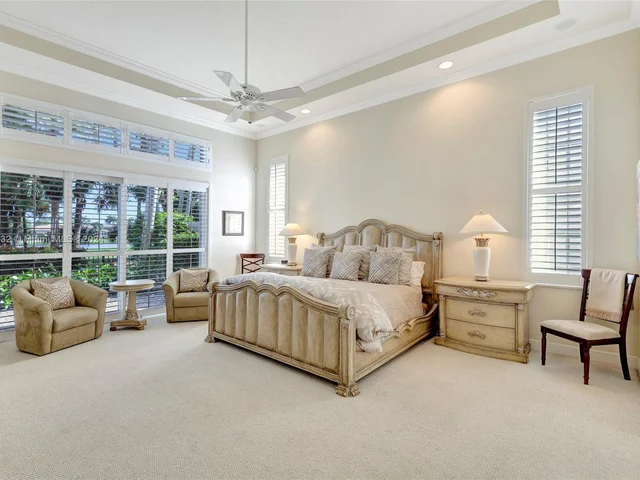 242 Montant Dr, Palm Beach Gardens FL 33410