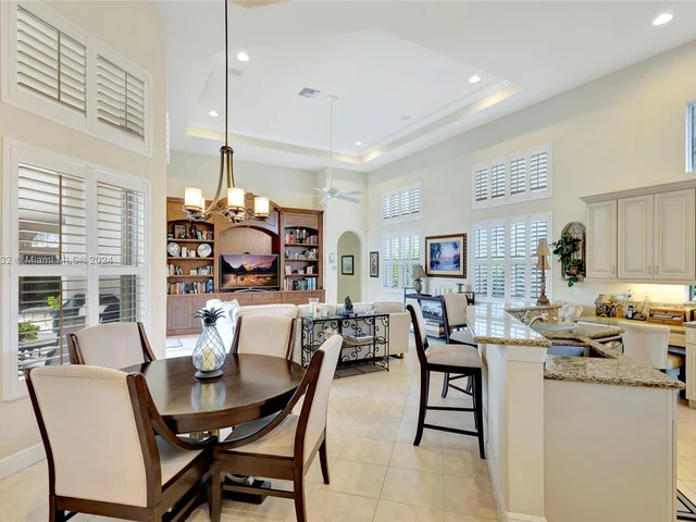 242 Montant Dr, Palm Beach Gardens FL 33410