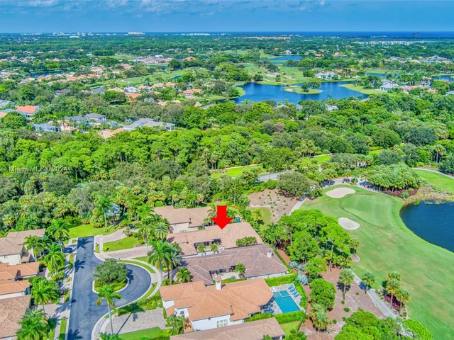 242 Montant Dr, Palm Beach Gardens FL 33410