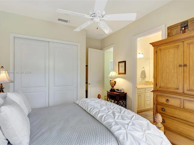 242 Montant Dr, Palm Beach Gardens FL 33410